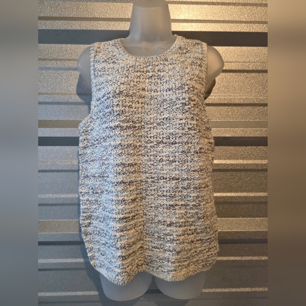 Sofia by Sofia Vergara Textured Knit Tank Top - Cream and Gray